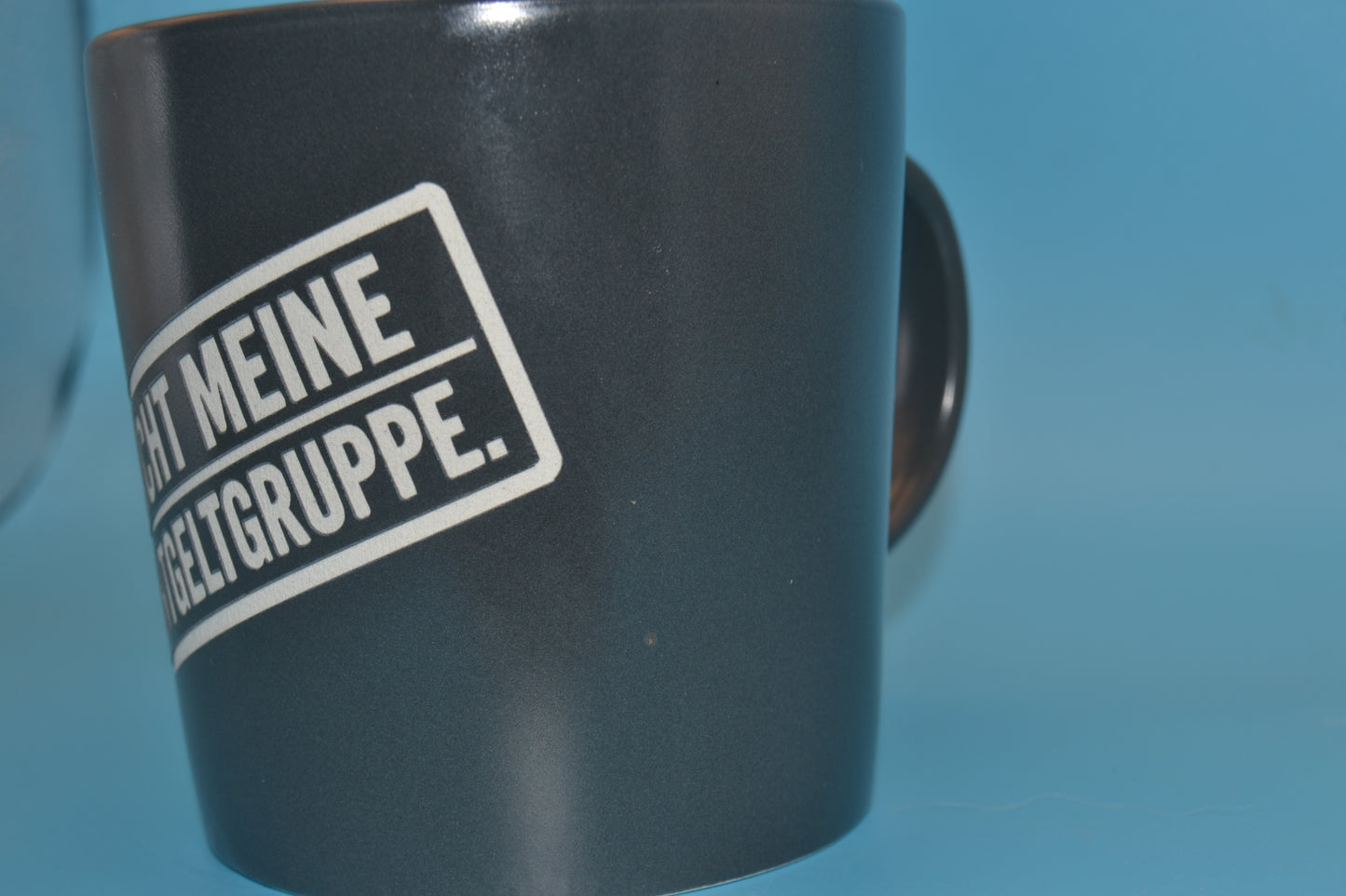 Steinzeug-Tasse – Nicht meine Entgeltgruppe.